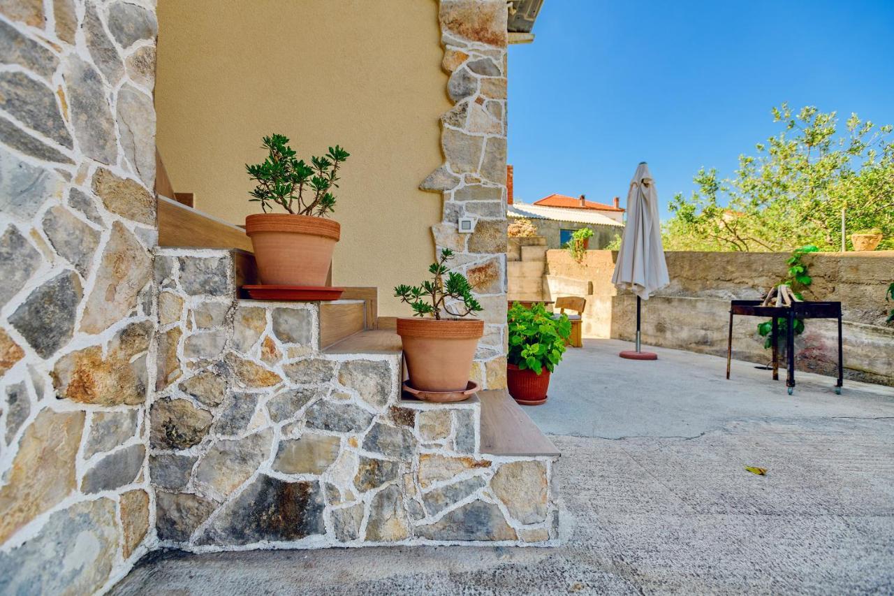 Stone House On The Batalaza Beach - カリ エクステリア 写真